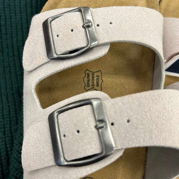 Elegant White Double Strap Sandals - Picture 5 of 6